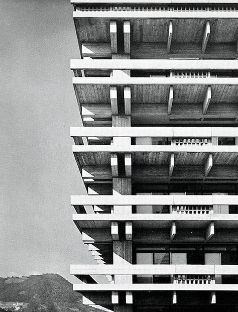 Jérémie on Twitter: "Some of my favorite brutalist buildings by Japanese architect Kenzō Tange (1913-2005). A short thread.… " Kenzo Tange, Brutalist Buildings, Archi Design, Japanese Architect, Kagawa, Architecture History, Brutalist Architecture, Structure Architecture, Concrete Structure