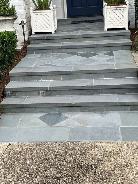 Beautiful Walkways, Garden Walkway Ideas, Walkway Design Ideas, Door Stairs, Bluestone Steps, Patio Floor, Front Stoop, Walkway Design, Porch Remodel