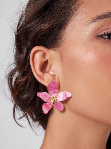 Purple Statement Earrings, Pink Flower Earrings, Anthropologie Jewelry Earrings, Contemporary Vintage, Zara Jewelry, Acrylic Flower, Anthropologie Accessories, Luxury Contemporary, Pink Acrylic