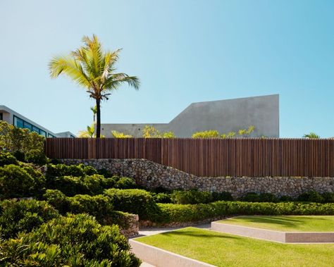 Bungalow Resorts, Garden Design Pictures, Fence Wall Design, Boundary Wall, Fence Wall, Resort Architecture, Architecture Art Design, Wall Exterior, Bungalow Design