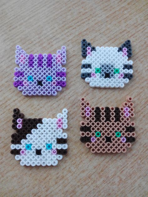 Gatos Melt Beads Patterns, Easy Perler Bead Patterns, Melty Bead Patterns, Pixel Beads, Diy Perler Bead Crafts, Cat Cross Stitch Pattern, Hand Crafts For Kids, Diy Perler Beads, Melting Beads