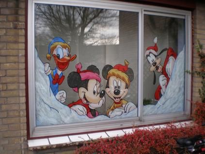 Window Painting Christmas, Window Christmas Decorations, Disney Window Decoration, Diy Christmas Window, Window Snow, Dollar Store Christmas Diy, Painted Window Art, Window Paintings, Painting On Glass Windows