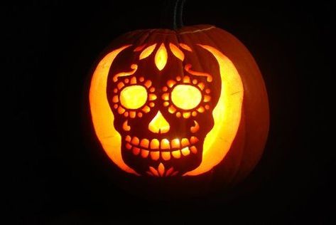 21 Adorable Pumpkin Carving Patterns - Society19 Pumpkin Drilling, Sugar Skull Pumpkin, Cute Pumpkin Carving, Pumpkin Carving Contest, Creative Pumpkin Carving, Amazing Pumpkin Carving, Pumpkin Carving Designs, Halloween Pumpkin Designs, Pumpkin Carvings