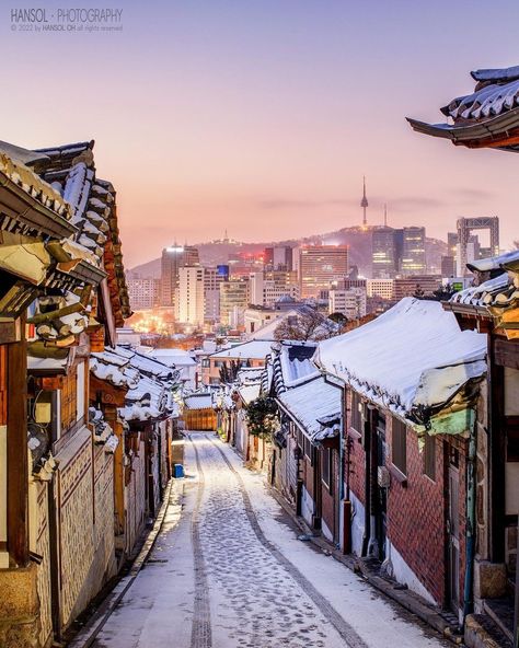 South Korea Landscape, Korea Landscape, Namsan Tower, Korea Winter, Hanok Village, Seoul Korea Travel, Bukchon Hanok Village, Korea Wallpaper, Korean Winter