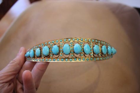 a turquoise tiara with at least fourteen large oval gemstones and a multitude of smaller turquoise above, below and between those Turquoise Tiara, Tiara Headpieces, Georgian Jewelry, Hair Jewellery, Headpiece Hairstyles, Tiara Crown, Jewelry For Sale, Love Jewelry, Jewelry Pendants