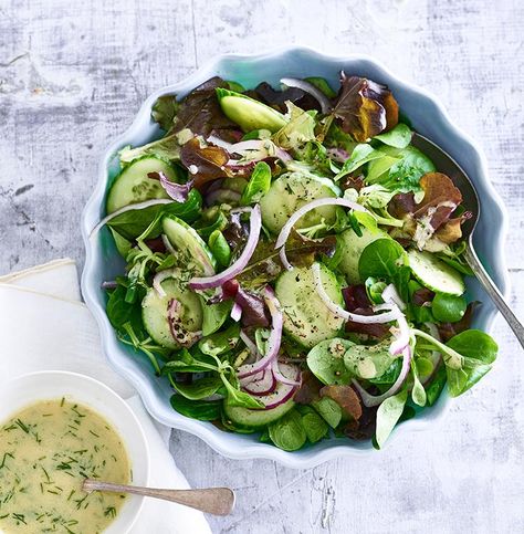 A twist on the classic cucumber salad, this version still uses red onion and cucumber but punches up the flavor with horseradish. Horseradish Dressing, Green Smoothie Bowl Recipe, Cucumber Salad Vinegar, The Perfect Salad, Perfect Salad, Creamy Cucumber Salad, Creamy Cucumbers, Diet Recipes Flat Belly, Cucumber Recipes Salad