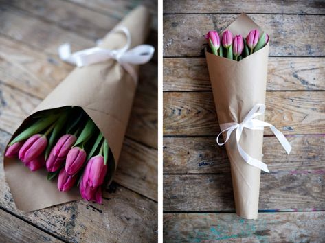 Wrap Flowers In Paper, Paper Flower Diy, Wrap Flowers, Cones Diy, Flowers Creative, Flower Cones, Felt Flower Tutorial, Flower Boquet, Diy Bouquet Wrap