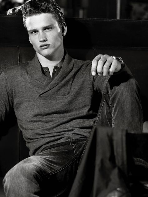 Simon Van Meervenne, Armani Menswear, Simon Nessman, Top Male Models, Men Mode, Sean O'pry, Canadian Men, Canadian Models, Holiday Campaign