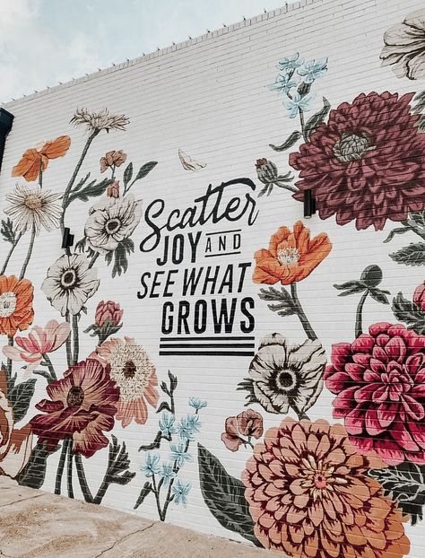 Cafe Wall Art Murals Garden, Store Mural Design, Selfie Wall Mural, Flower Selfie Wall, Country Mural Ideas, Farm Mural Painting, Business Mural Ideas, Selfie Mural Ideas, Backyard Mural Ideas Wall