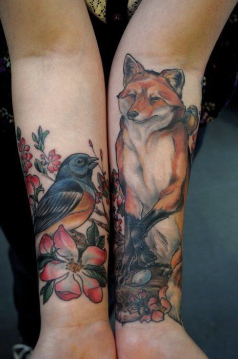 British bird/flora People With Tattoos, 27 Tattoo, Bird Tattoos Arm, Little Bird Tattoos, Fox Tattoo Design, Tier Tattoo, Uv Tattoo, Kunst Tattoos, Vegan Tattoo