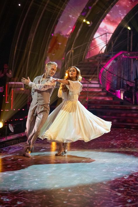 Maisie Smith, Gorka Marquez, Dancing Poses, Viennese Waltz, Dance Rooms, Dancing Aesthetic, Strictly Come Dancing, Professional Dancers, It Takes Two