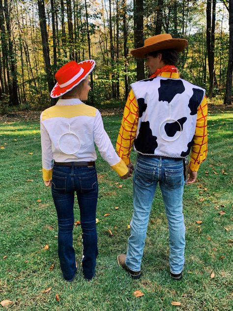 Woody And Wendy Costume, Wendy Toy Story Costume, Andy And Jessie Couple Costume, Jesse And Woody Costume Couple, Jessie And Woody Costumes Couple, Woody And Jesse Costume, Salem Costumes, Costumes Ideas For Couples, Halloween Costumes Ideas For Couples