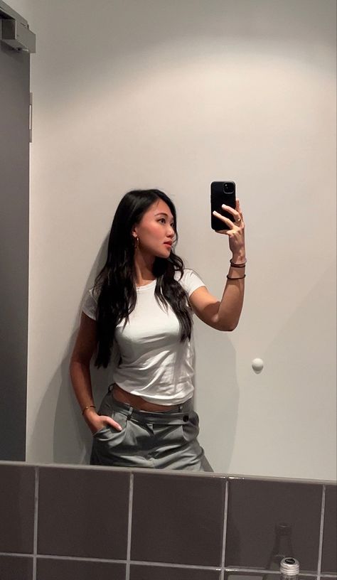 Mirror selfie, work fit, spring, berlin, ootd, zara pants Ootd Zara, Zara Pants, Feline, Berlin, Mirror Selfie, Ootd, Zara, Mirror, Pants