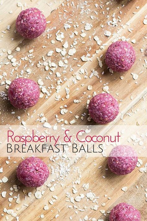 Coconut Breakfast, Breakfast Balls, Raspberry Coconut, Snacks Saludables, Protein Ball, Perfect Breakfast, Breakfast For Kids, Weaning, Healthy Sweets