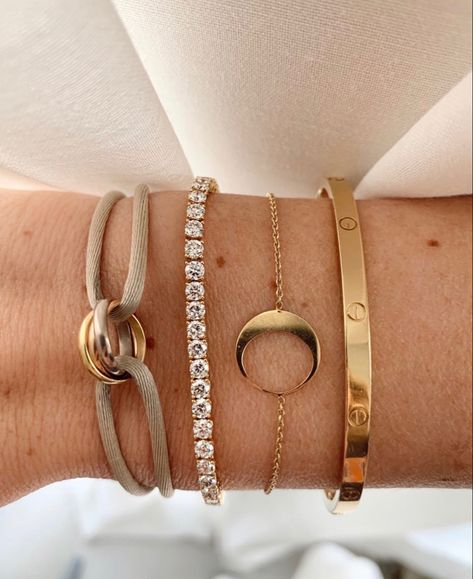 Bracelets Dainty, Bracelet Tennis, Cartier Bracelet, Love Bracelet, Cartier Love, Cartier Love Bracelet, Love Bracelets, Tennis Bracelet, Cartier