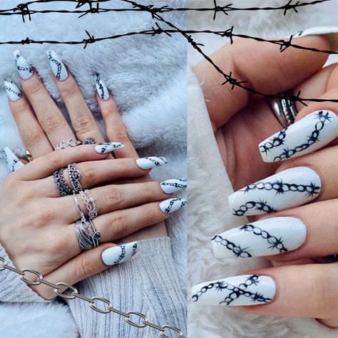 Barb Wire Nail Art, Chain Nail Art Design, Chain Nails Designs, Barbed Wire Nail Art, Barb Wire Nails, Barbwire Nails, Barbed Wire Nails, Megan Nails, Chain Nail Art