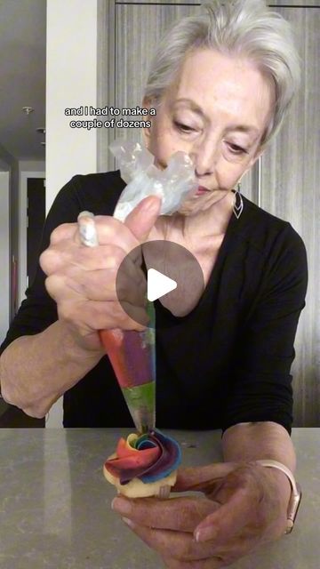 Anita Wright on Instagram: "Were you waiting for this? Here’s how to get the beautiful rainbow swirls! Feel free to message me with any questions.💕  . . . . #buttercream #buttercreamcakes #buttercreamfrosting #rainbow #rainbows #cupcakes #cupcakedecorating #cupcake #howto #swirl #frosting #cakeartist #piping #pipingskills #1mtip #pipingtechniques" Swirl Icing Cake Frosting Techniques, Swirl Cupcake Frosting, Cupcake Swirl Frosting Techniques, Cupcake Swirl Tutorial, Piping Swirls On Cupcakes, Piping Multicolor Frosting, Swirl Frosting, Swirl Cupcakes, Piping Techniques