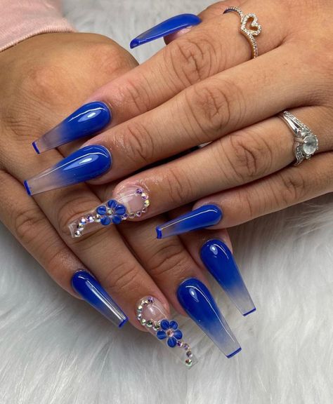 Greece Nails, Royal Blue Nails Designs, Nail Art Bleu, Xl Nails, Blue Ombre Nails, Blue Nail Art Designs, Royal Blue Nails, Wedding Royal, Orange Nail