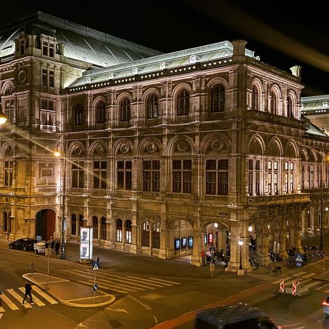 Opera House Vienna, Vienna At Night, Vienna Opera House, Vienna Waits For You, House At Night, Ethereal Photography, House View, City Life Photography, Ball Aesthetic