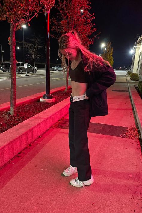 Dickies 874 Outfit, Dickies 874 Pants, 874 Pants, Dickies Outfit, Instagram Story Aesthetic, Girls Night Out Outfit, Hairstyle Blonde, Summer Night Outfit, Photo Night