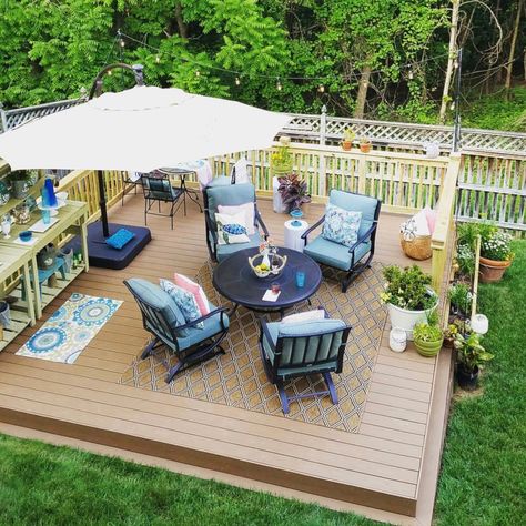 Deck Over Concrete, Wood Deck Designs, Deck Layout, Floating Deck, Outdoor Deck Furniture, Gazebo Canopy, Deck Decorating Ideas, Decks Backyard, Diy Deck