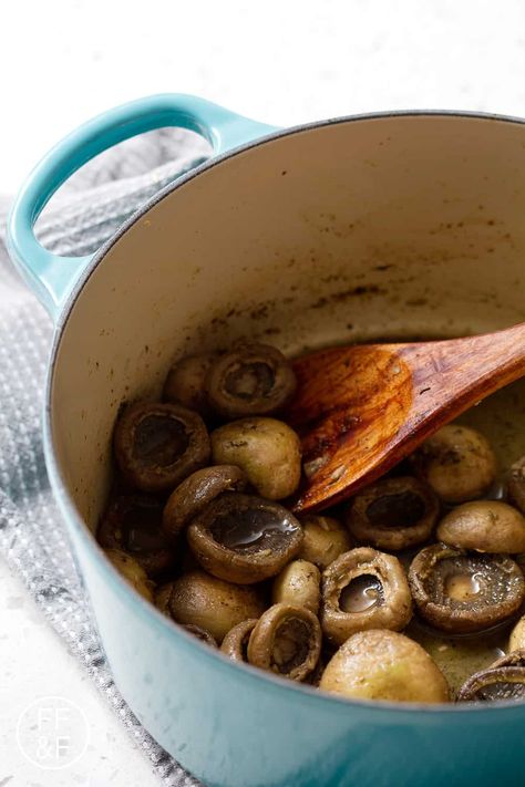 Braised Mushrooms, Mushroom Side Dishes, Autoimmune Protocol Diet, Italian Seasonings, Christmas Dinner Menu, Healthy Living Recipes, Button Mushrooms, Vegan Italian, Autoimmune Protocol