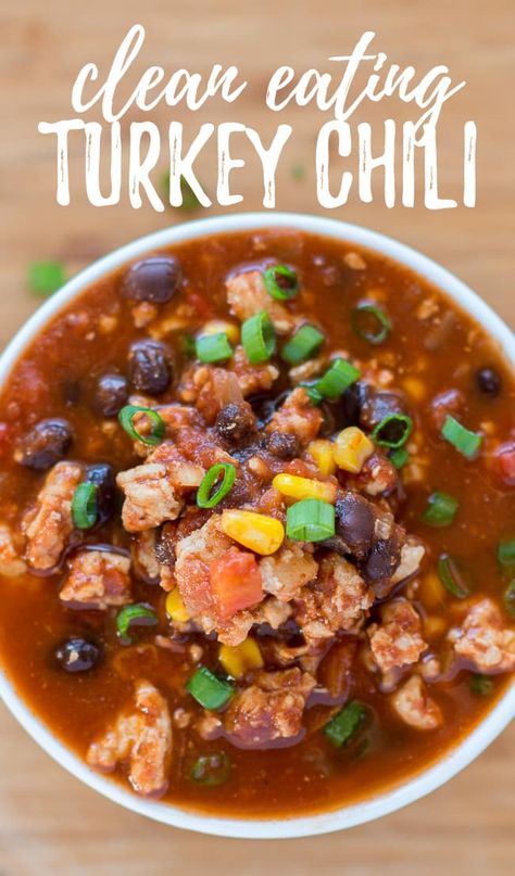 Healthy Crock Pot Chili, Clean Eating Turkey Chili, Healthy Chili Crockpot, Clean Eating Pizza, Healthy Crock Pot, Crock Pot Chili, Turkey Chili Recipe, Chili Recipe Turkey, Crockpot Chili