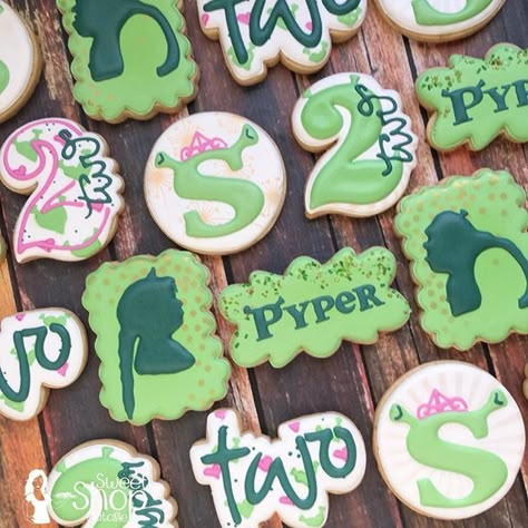 Shrek Wedding, Shrek Cake, Boys Birthday Party Decorations, Movie Night Birthday Party, Girl Bday Party, Second Birthday Ideas, 2nd Birthday Party Themes, Girl Birthday Themes, 20th Birthday