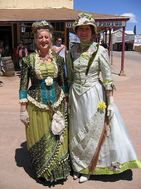 Tombstone AZ bustle ladies VERY windy this day ! by bustlelady, via Flickr Wild West Costume Women, Costume Women Diy, Wild West Costume, Wild West Costumes, American Outfits, Tombstone Az, 1880 Fashion, Pioneer Clothing, Crinoline Dress