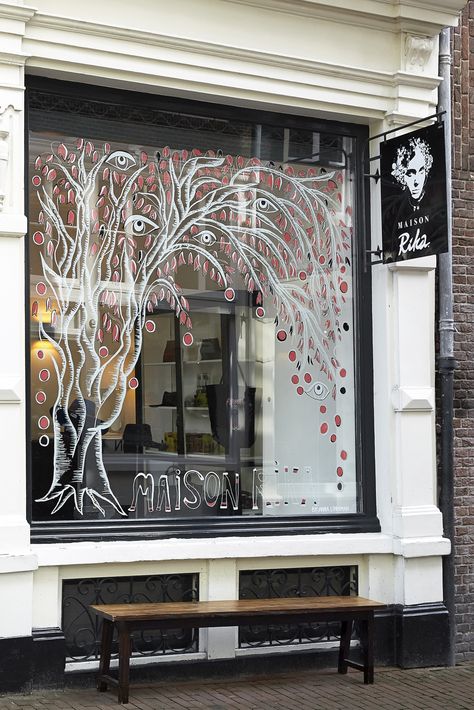 Anna Lindeman, Eye Tree, Window illustration at maison Rika, Amsterdam Autumn Window Display, Store Front Windows, Fall Windows, Window Signage, Christmas Window Painting, Window Mural, Window Illustration, Black Stuff, Window Drawing