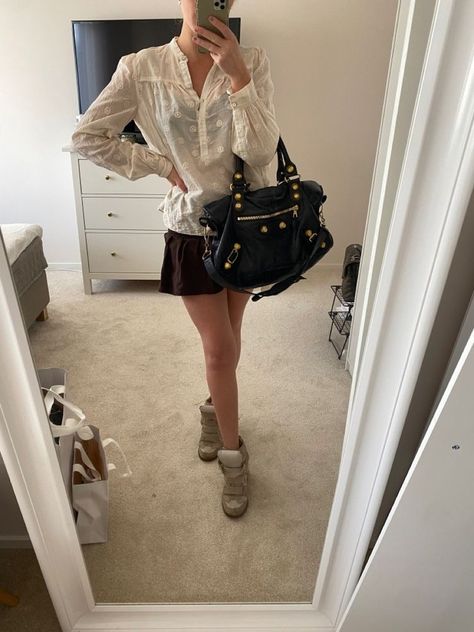 Sommar Outfit, Isabel Marant Sneakers, Isabel Marant Shoes, Daily Outfit Inspiration, Outfit Inspo Casual, Tumblr Fashion, Stockholm Fashion, Fall Fits, Fashion Gallery