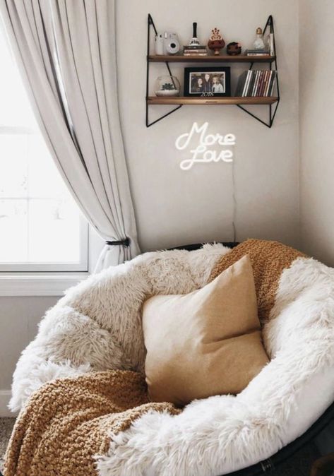 #decorideas #cozy #readingcorner #decorating #boho #bedroom Bedroom Nook, Corner Ideas, Bedroom Corner, Casa Vintage, Cute Bedroom Decor, Redecorate Bedroom, Cozy Room Decor, In The Corner, Diy Interior