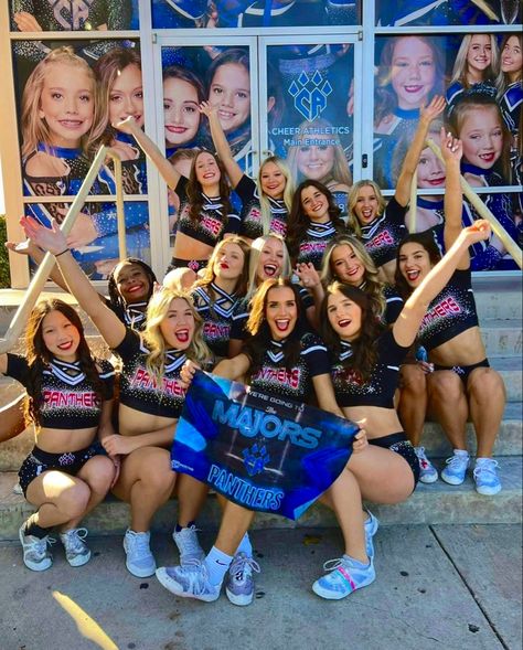 Competitive Cheer Pictures, Cheer Athletics Wildcats, Competive Cheer Pictures, Cheer Athletics Panthers, College Pyramids Cheer Stunts, Cool Cheer Stunts, Cheer Athletics, Cute Cheer Pictures, Cheer Poses