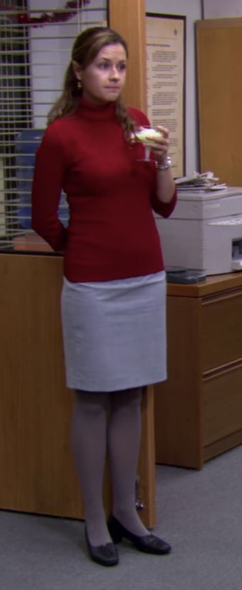 Pam The Office, Jim Pam, Jenna Fischer, Carrie Fisher, Office Outfits, Office Ladies, Celebrities Female, Celebrity Crush, Classy Outfits