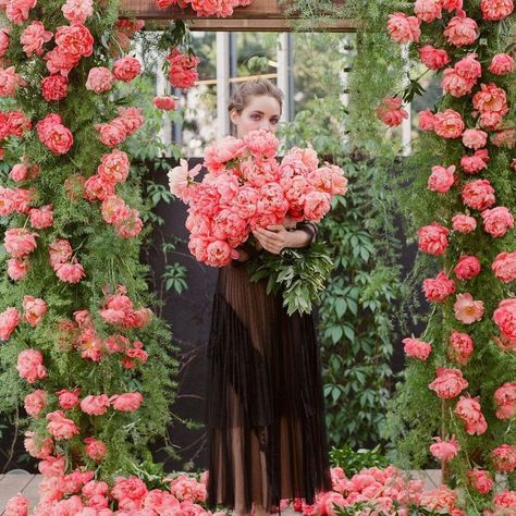 Flower Arch Wedding, Flowers For Each Month, Hanging Wedding Decorations, Coral Peonies, Flower Arch, Arch Wedding, Ceremony Arch, Wedding Tablescapes, Green Wedding Shoes