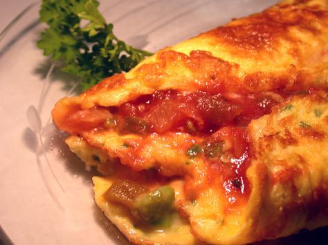 Mexican Omelette Recipe, Mexican Omelette, Omelette Recipe, Breakfast Treats, Vegetarian Cheese, Savoury Dishes, Sweet Savory, Breakfast Ideas, Serving Size