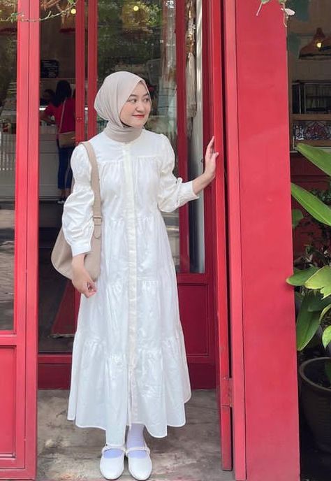 Hijab Fits, Ootd Idea, Aesthetic Hijab, Ootd Hijab Casual, Dress Aesthetic, Mandala Dots, Ootd Hijab, Hijab Style, Hijab Outfit