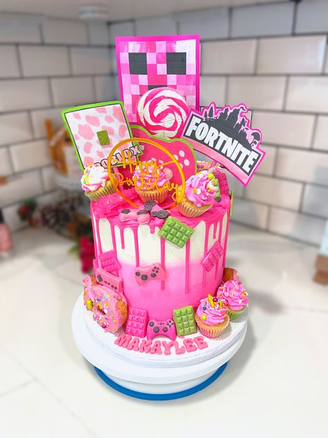 Gamer Lover themed cake #gamer #pinkcake #gaming Pink Minecraft Cake, Gamer Birthday Cake, Gaming Cake, Minecraft Cakes, Roblox Birthday Cake, 50th Anniversary Cakes, 8th Birthday Cake, 9 Birthday, Roblox Birthday