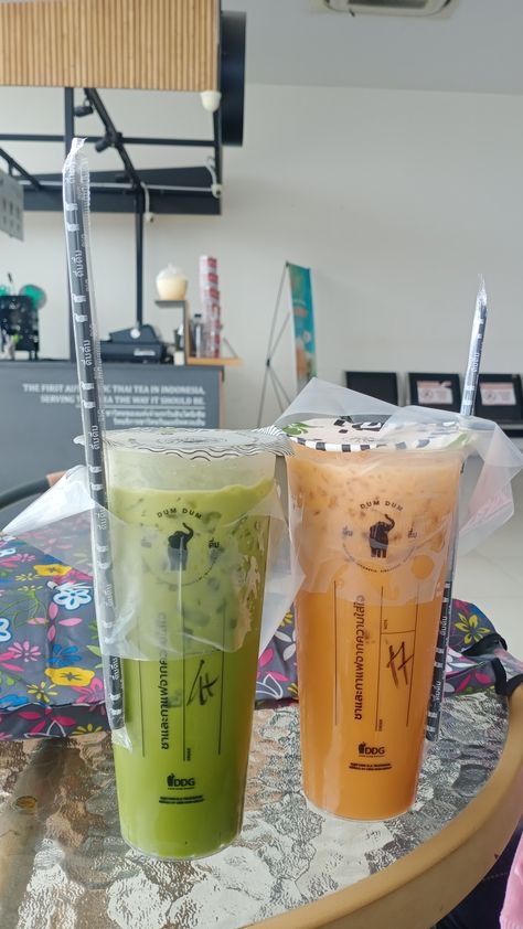 Thai Green Tea, Green Thai, Dan Green, Thai Tea, Pint Glass, Green Tea, Beer Glasses, Snapchat, Thailand