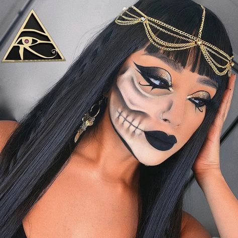 F M W. |Feature Page ❤️💙 (@fantasymakeupworld) on Instagram: “Wow 😍💖 Cleopatra Half Face Halloween Makeup, Face Halloween Makeup, Maquillage Halloween Simple, Cleopatra Halloween, Halloweenský Makeup, Holloween Makeup, Cute Halloween Makeup, Halloween Makeup Diy, Halloween Makeup Pretty