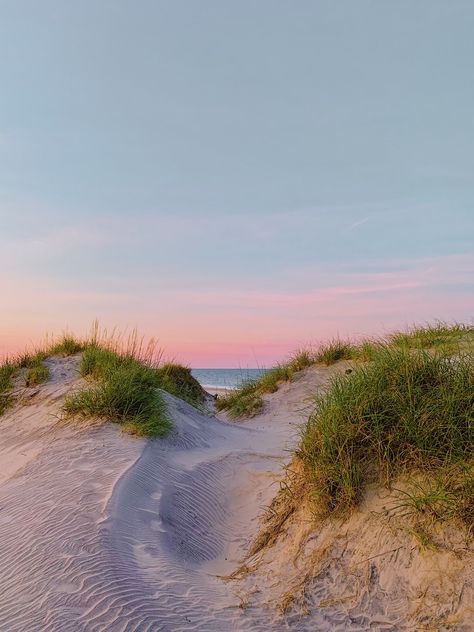 Thanks to @SEEMORis for making this photo available freely on @unsplash 🎁 Nature Images Hd, Sand Pictures, Outer Banks Vacation, Beach Images, Vacation Tips, Free Beach, Outdoor Photos, Sand Dunes, Beach Scenes