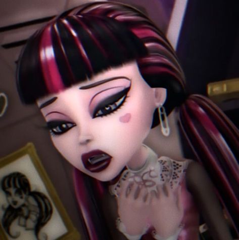 Draculaura Halloween, Emo Makeup Looks, Draculaura Makeup, Draculaura Icon, Monster High Halloween Costumes, Monster High Makeup, Draculaura Aesthetic, Monster High Halloween, Monster High Costume