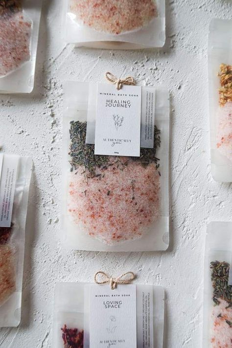 Bath Salts Diy, Mineral Bath, Bath Soaks, Bath Tea, Coconut Oil For Skin, Organic Essential Oils, Bath Soak, Soap Recipes, Healing Journey