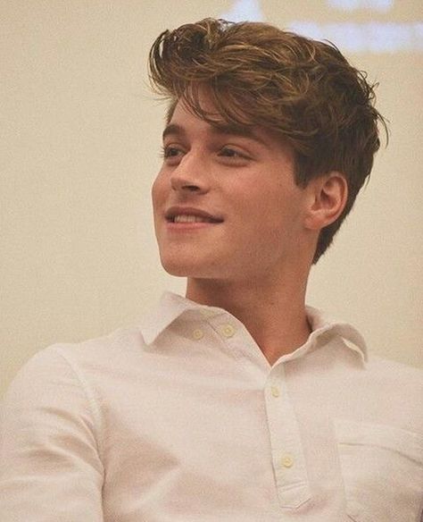 Hairstyles For Teen Boys, Froy Gutierrez, Maxon Schreave, Photo Pose For Man, Teen Hairstyles, Boys Haircuts, Teen Boy, Boy Hairstyles