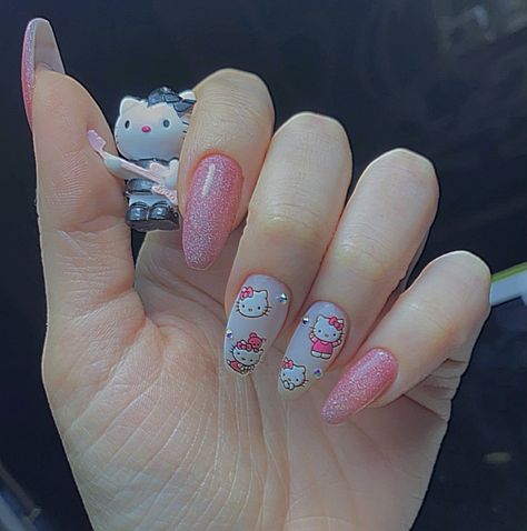 hello kitty nails glitter pink kidcore Hello Kitty Manicure, Hello Kitty Nails Aesthetic, Simple Acrylic Nails Almond, Hello Kitty Inspired Nails, Hello Kitty Nails Acrylic, Uñas Hello Kitty, Pink Kidcore, Christmas Present Nails, Acrylic Nails Almond