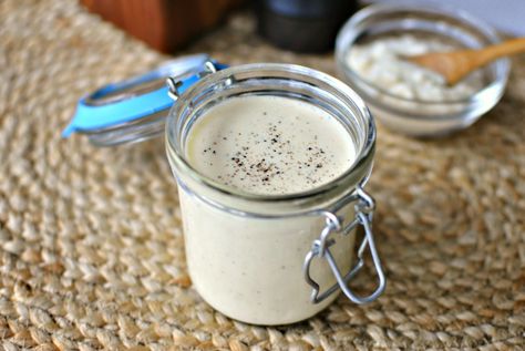 Parmesan-Garlic & Peppercorn Salad Dressing Peppercorn Salad Dressing Recipe, Peppercorn Ranch Salad, Parmesan Salad Dressing, Peppercorn Dressing, Healthy Dressings, Recipes Sauces, White Bbq Sauce, Parmesan Salad, Pesto Dip