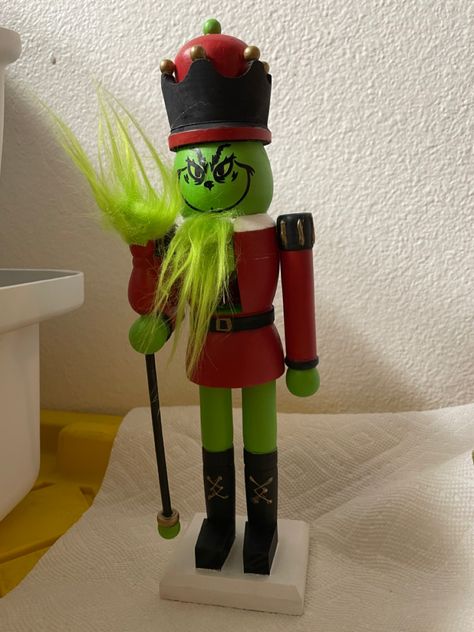 Easy Diy Nutcracker Soldier Outdoor, How To Paint A Wooden Nutcracker, Custom Nutcracker, Paint Nutcracker, Grinch Nutcracker, Grinch Nutcracker Diy, Wooden Nutcracker Painting Ideas, Painting Minecraft, Nutcracker Christmas Party