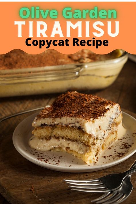 Olive Garden's Tiramisu is a delicious rendition of the classic Italian dessert. This wonderful dessert has a creamy layer of espresso custard on top of a layer of ladyfingers. Olive Garden Tiramisu {A Better than Copycat Recipe} - Daily DIY Life Olive Garden Tiramisu Recipe Copycat, Olive Garden Tiramisu Recipe, Tarimisu Recipe, Tiramisu Recipe Giada, Terimasu Recipe, Olive Garden Desserts, Homemade Tiramisu, Copycat Recipes Olive Garden, Easy Tiramisu Recipe