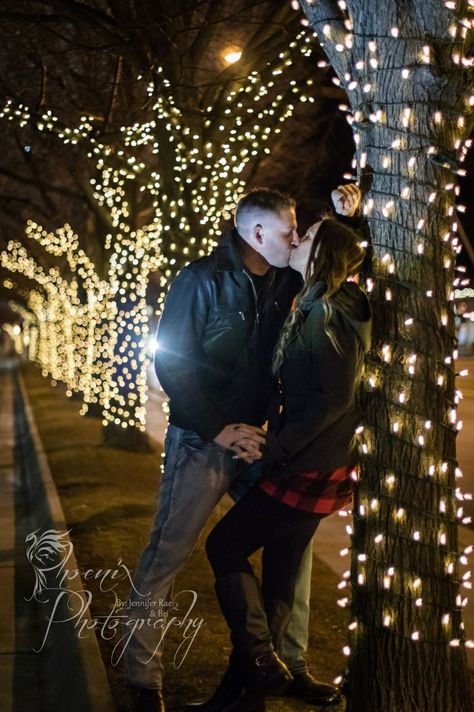 Christmas lights engagement photos with Phoenix Photography Christmas Lights Engagement, Christmas Lights Photography, Christmas Lights Photoshoot, Xmas Photoshoot, Outdoor Christmas Photos, Christmas Light Photography, Christmas Engagement Photos, Night Engagement Photos, Phoenix Photography