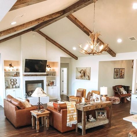 Southwest Decor Living Room, Southwest Farmhouse, Modern Western Home Decor, Western Living Rooms, Western Living Room, Ranch House Decor, Western Bedroom Decor, Desert House, Boulder Creek